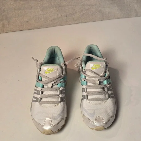 Nike Shot Current Women's 7 Running Training Walking Shoes Sneakers 639657-109 - Picture 2 of 14